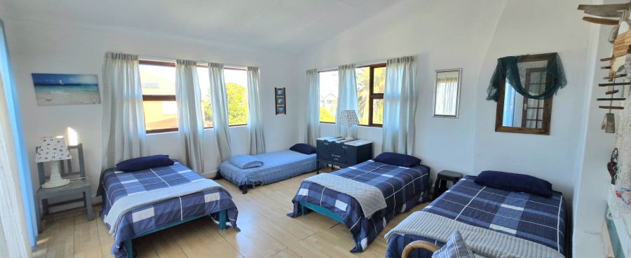 4 Bedroom Property for Sale in Kleinbaai Western Cape